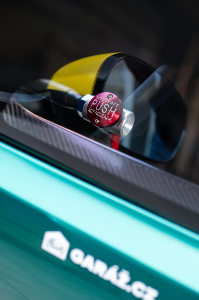 Janík Motorsport se stává hrdým partnerem Aston Martin Racing