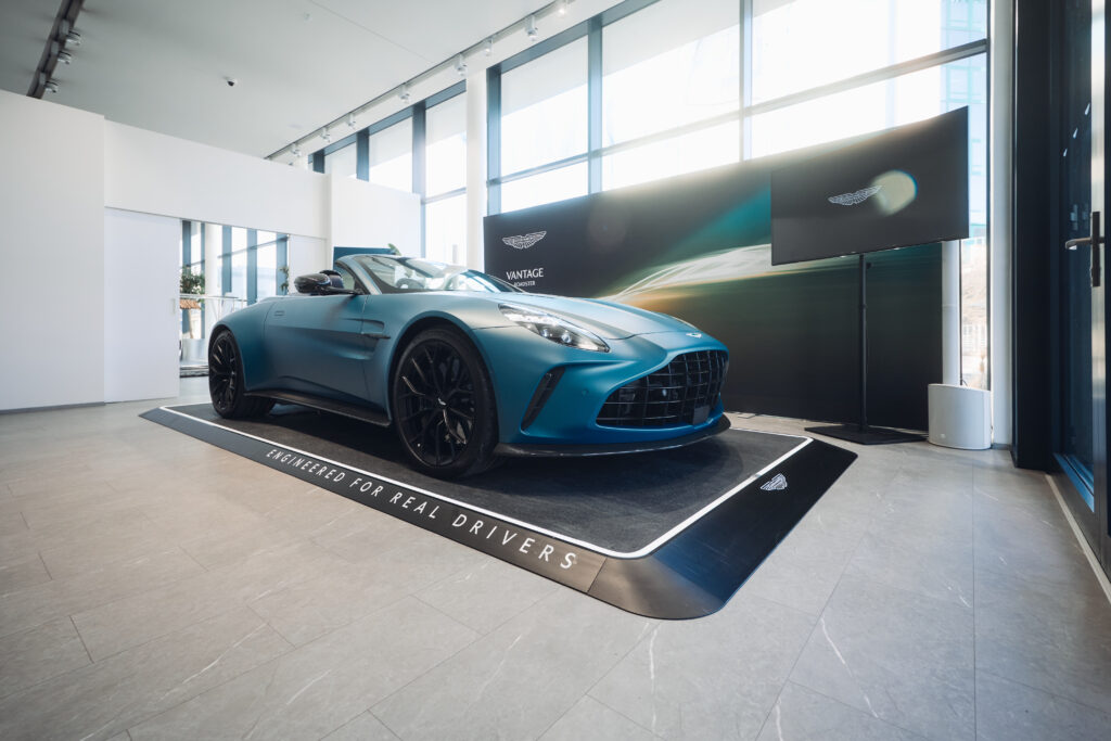 Nový Aston Martin Vantage Roadster v Praze