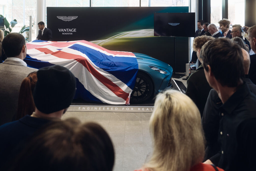 Nový Aston Martin Vantage Roadster v Praze