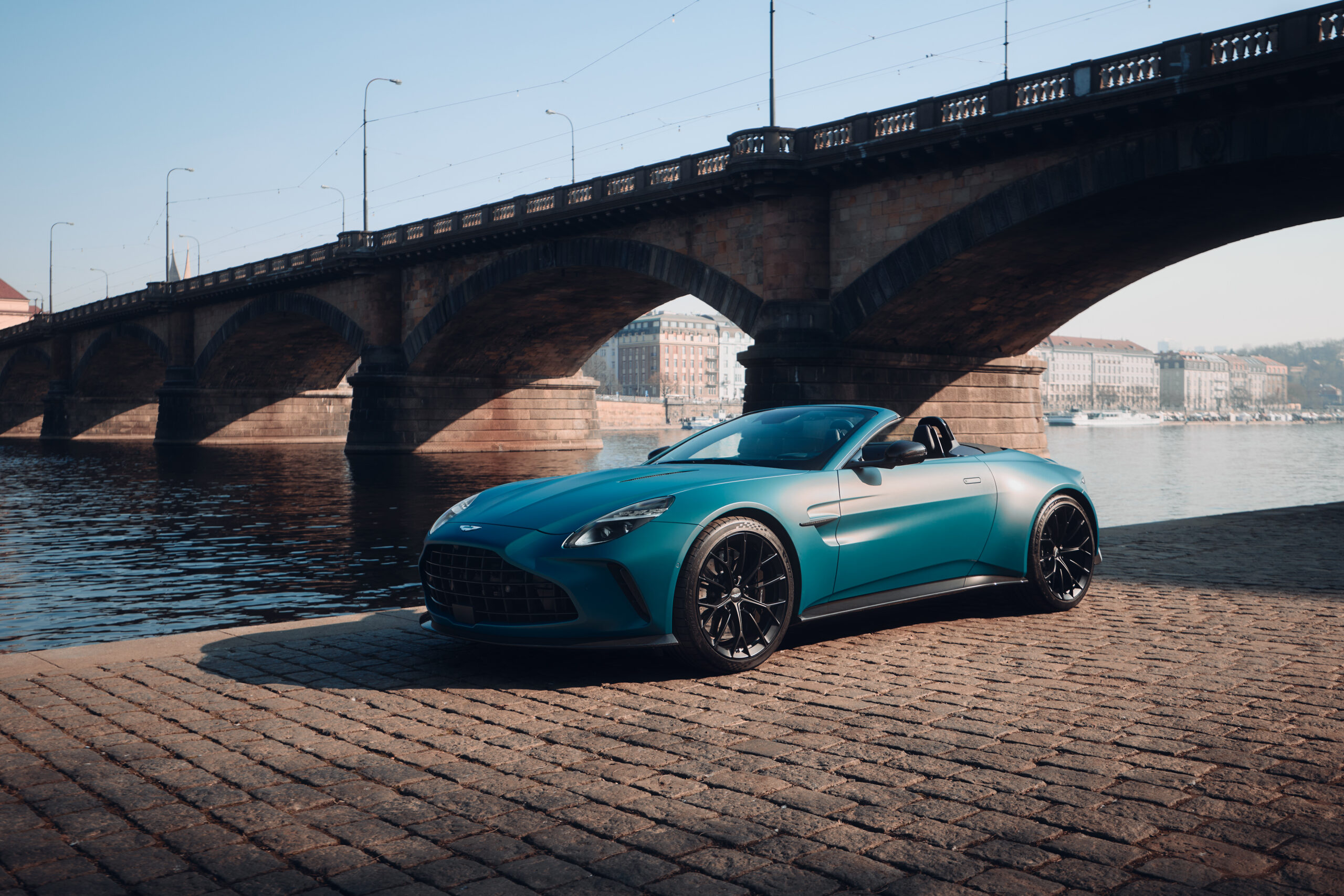 Aston Martin Vantage Roadster