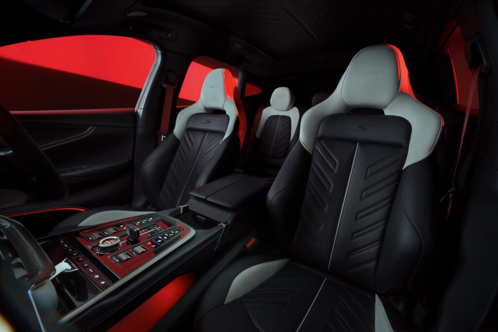 Aston Martin DBX S: nová vlajková loď