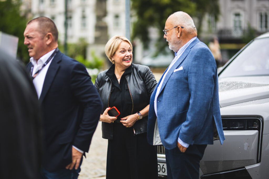 Po Stopách Jamese Bonda